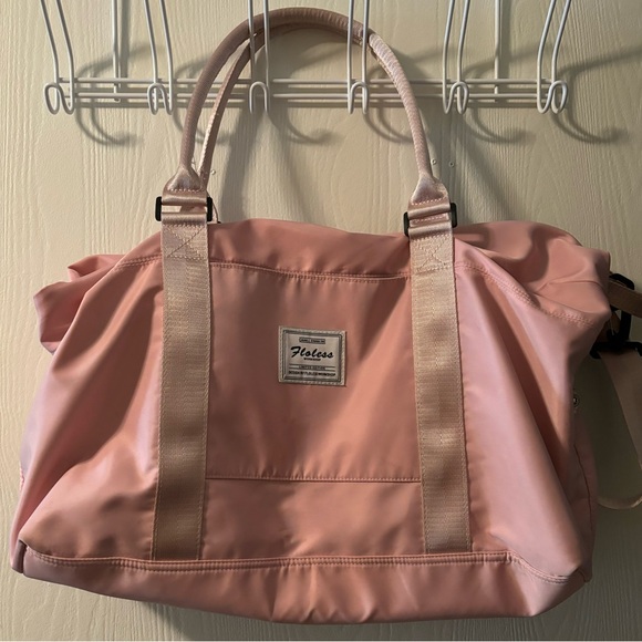 Weekender Bag - Picture 7 of 8